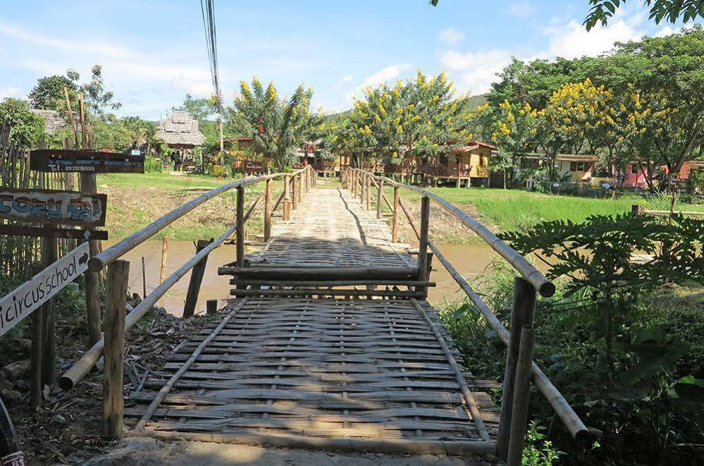 Pai Country Hut Hotel Buitenkant foto